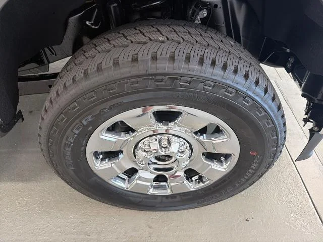 New 2027 Marsh Gray Metallic Ford F-250® Lariat® image 21