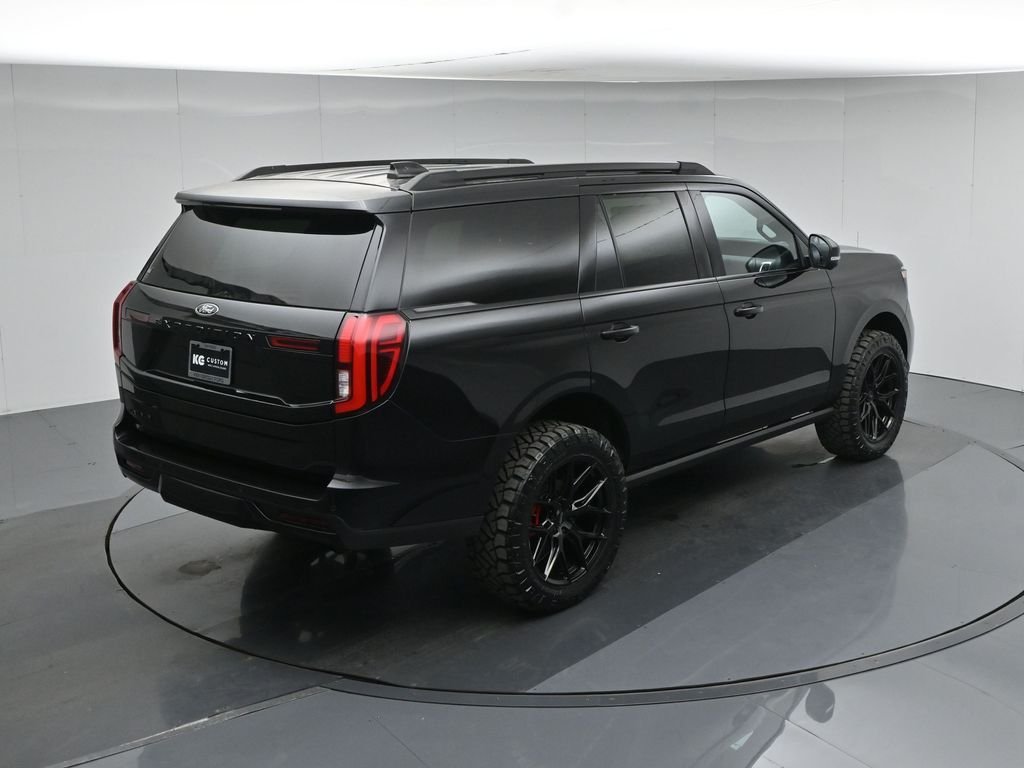 New 2026 Agate Black Metallic Ford Platinum image 40