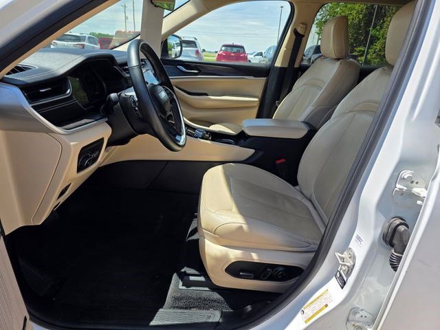 Used 2021 Bright White Clearcoat Jeep Limited image 19