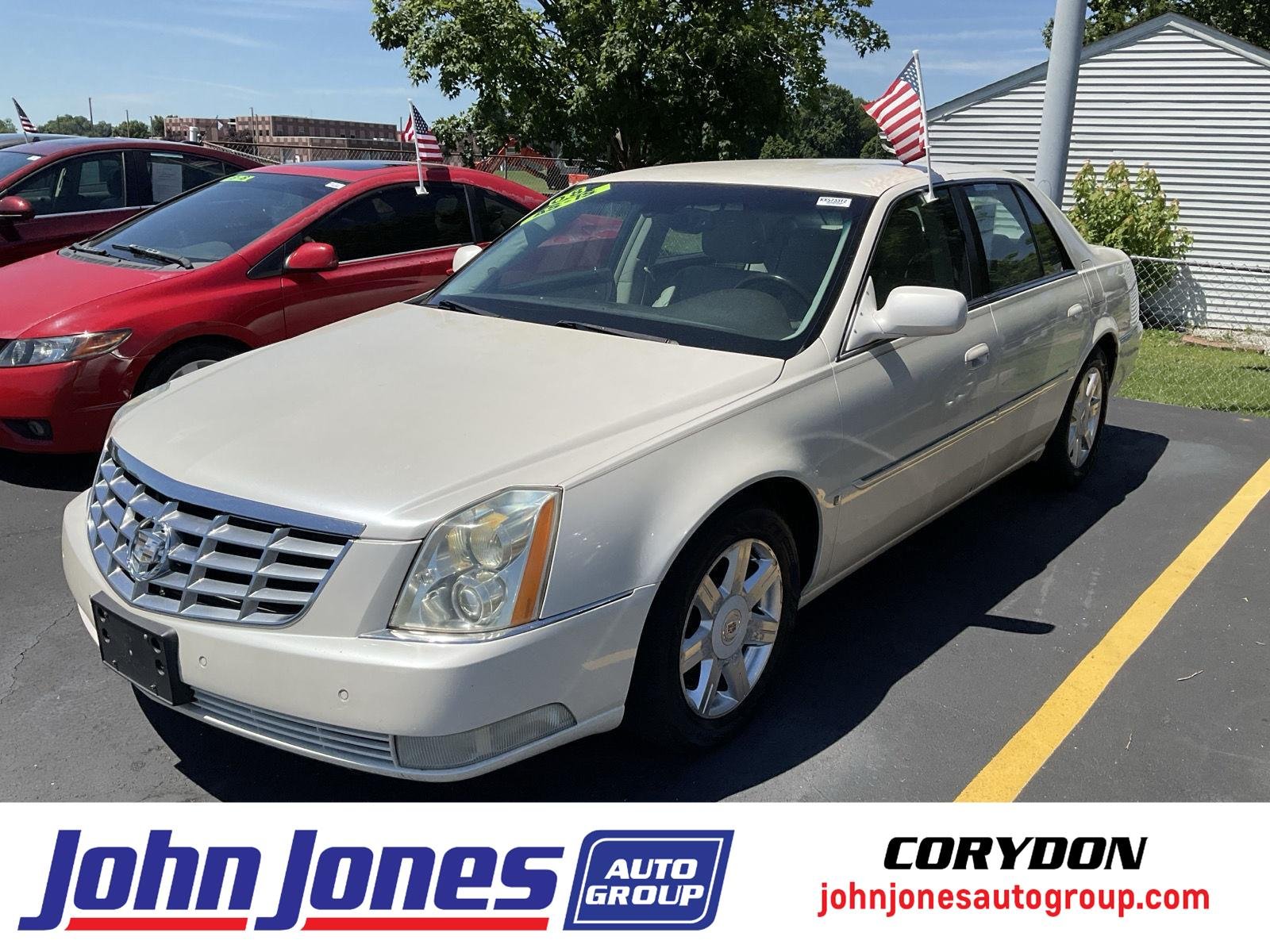 2008 Cadillac DTS's photo
