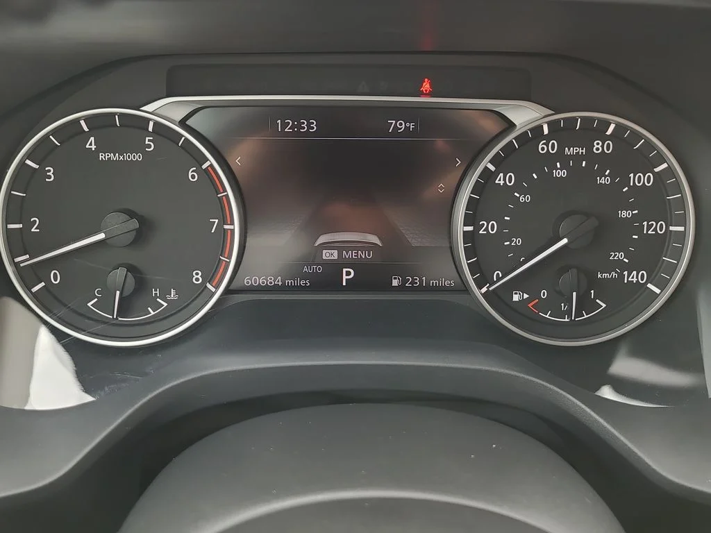Used 2022 Gray Nissan SL image 6