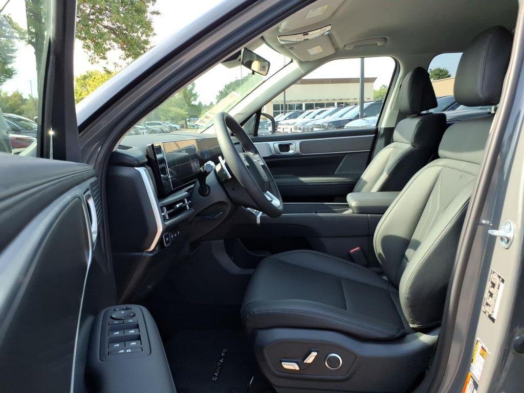 New 2027 Gray Hyundai SEL FWD image 12