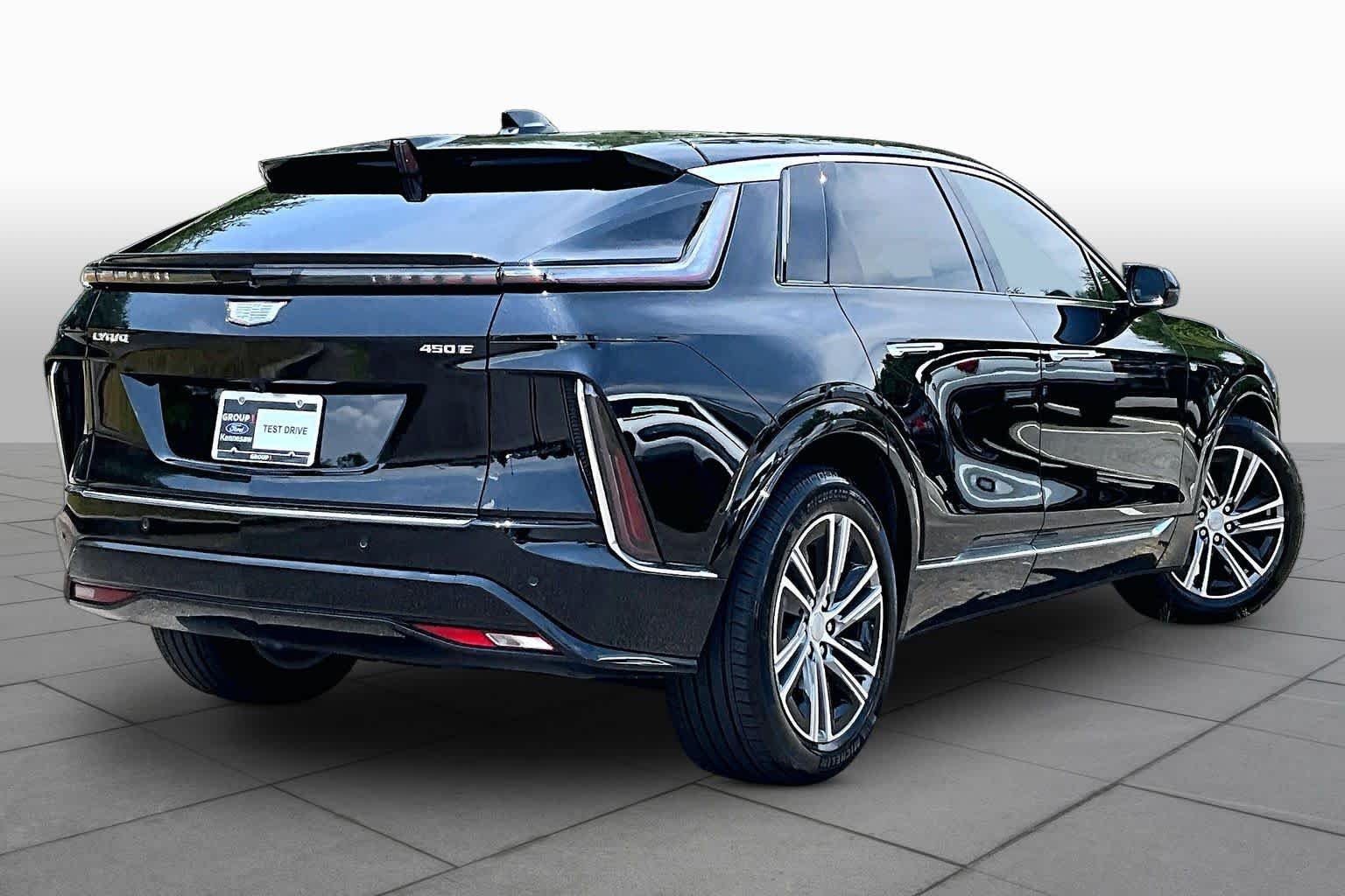 Used 2025 Stellar Black Metallic Cadillac Luxury image 13