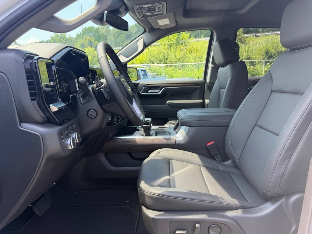 2026 GMC Sierra 1500 SLT - Photo 6