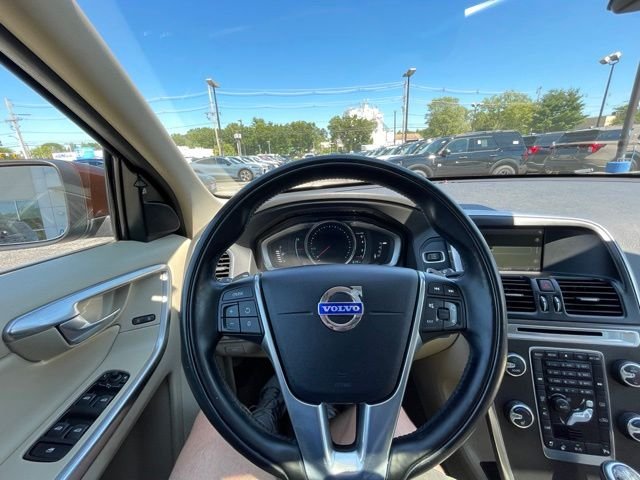 Used 2015 Rich Java Metallic Volvo T6 Premier Plus image 13