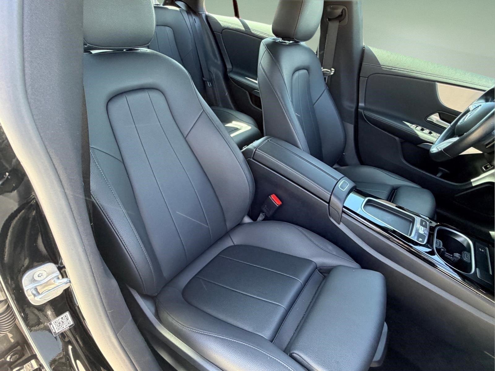 Used 2025  Mercedes-Benz CLA 250 image 20