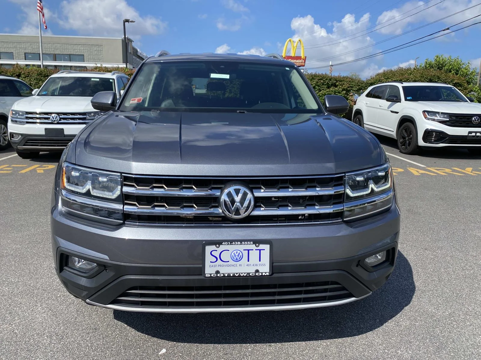 Used 2019 Platinum Gray Metallic Volkswagen 3.6L V6 SE w/Technology 4MOTION image 10