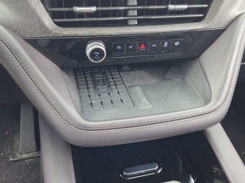 Certified Used 2025 White Ford Platinum image 20