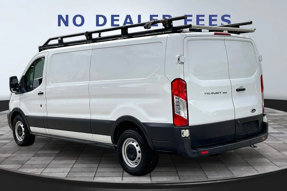 Used 2021  Ford  image 4