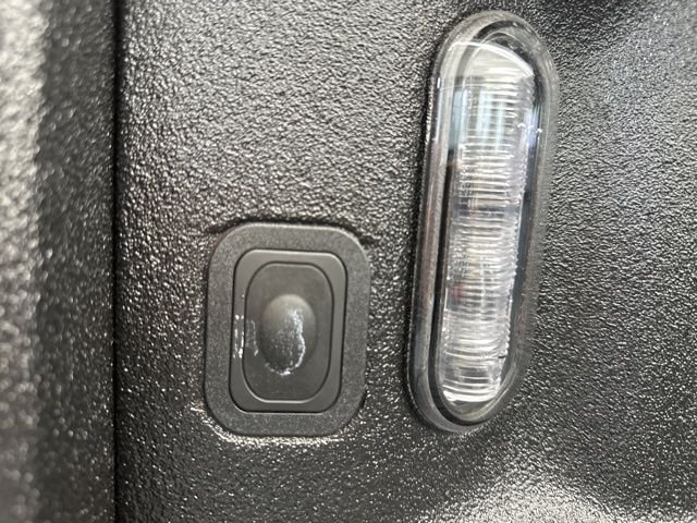 Used 2025 Agate Black Metallic Ford XLT image 51