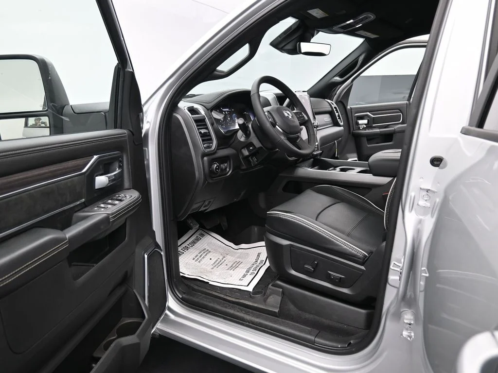 2026 RAM 2500 Laramie - Photo 16