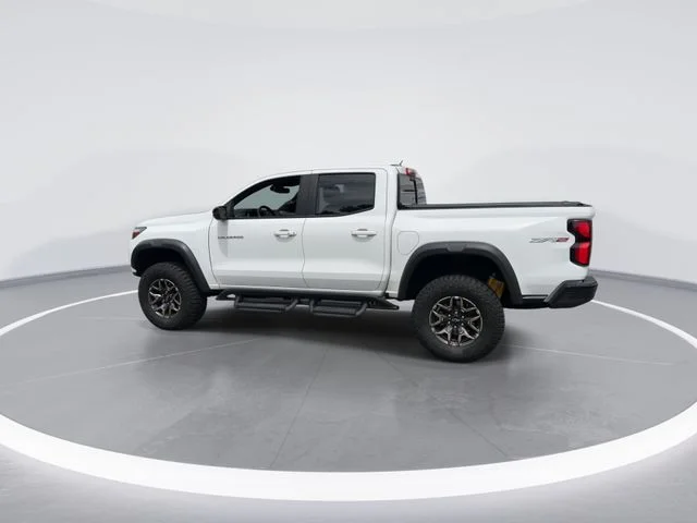 Used 2025 White Chevrolet ZR2 image 6