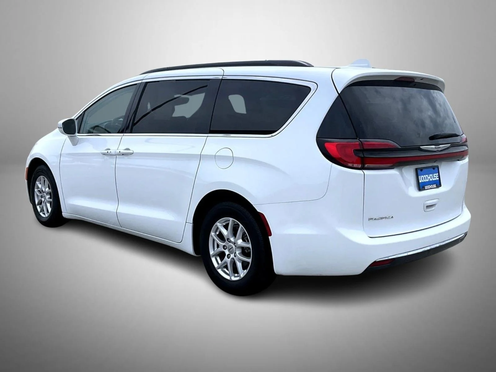 Used 2022 White Chrysler Touring L image 6