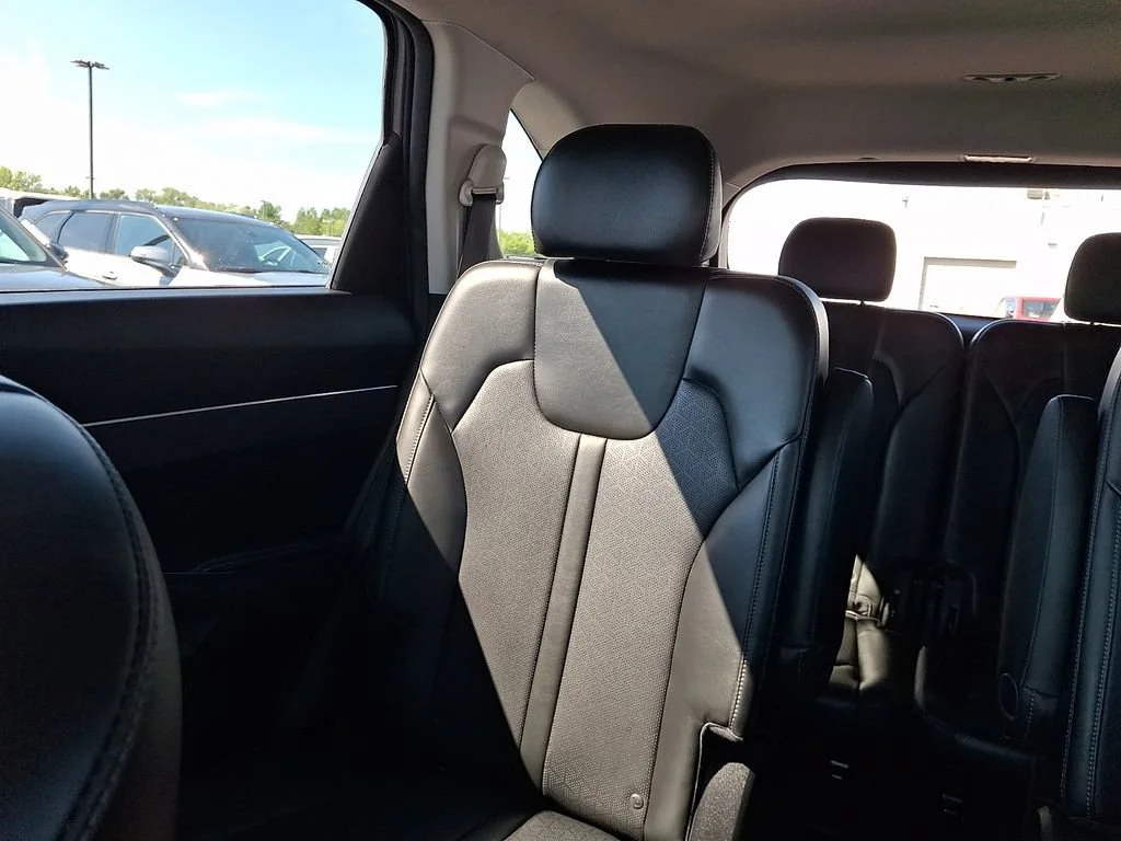 Used 2023 Silver Kia X-Line EX image 19