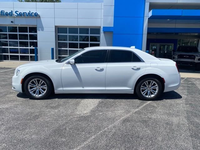 Used 2020 Chrysler 300 Touring with VIN 2C3CCAAG2LH146278 for sale in Auburn, IN