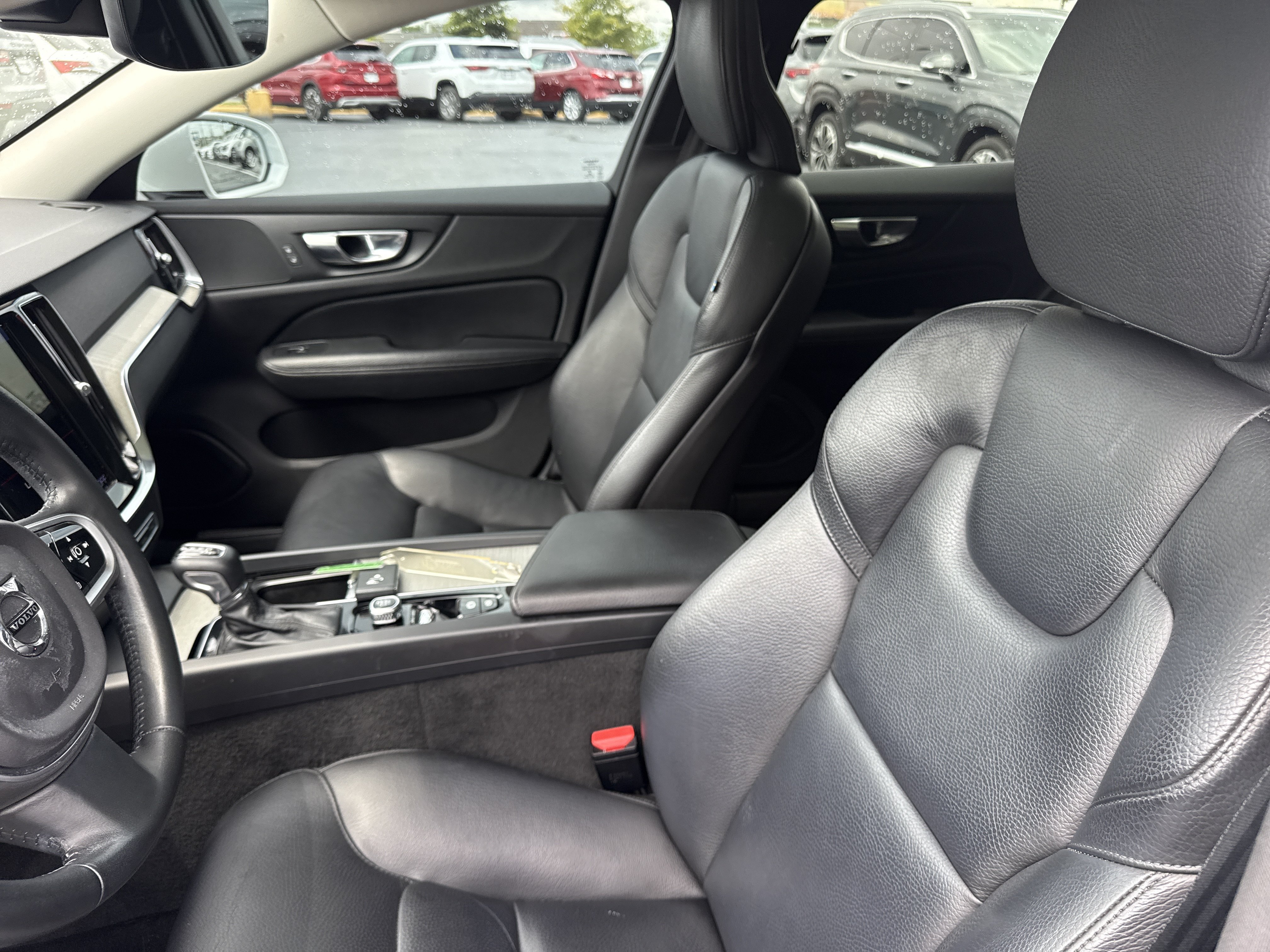 Used 2021 Ice White Volvo AWD image 5