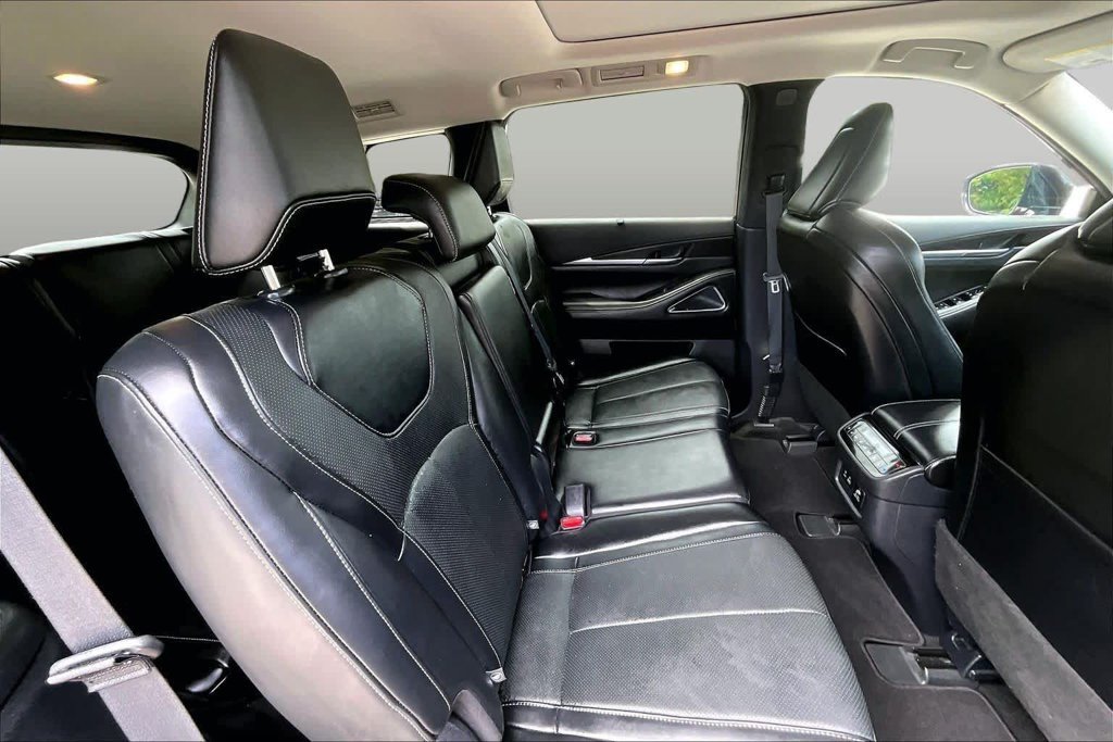 Used 2023 Red INFINITI Sensory image 19
