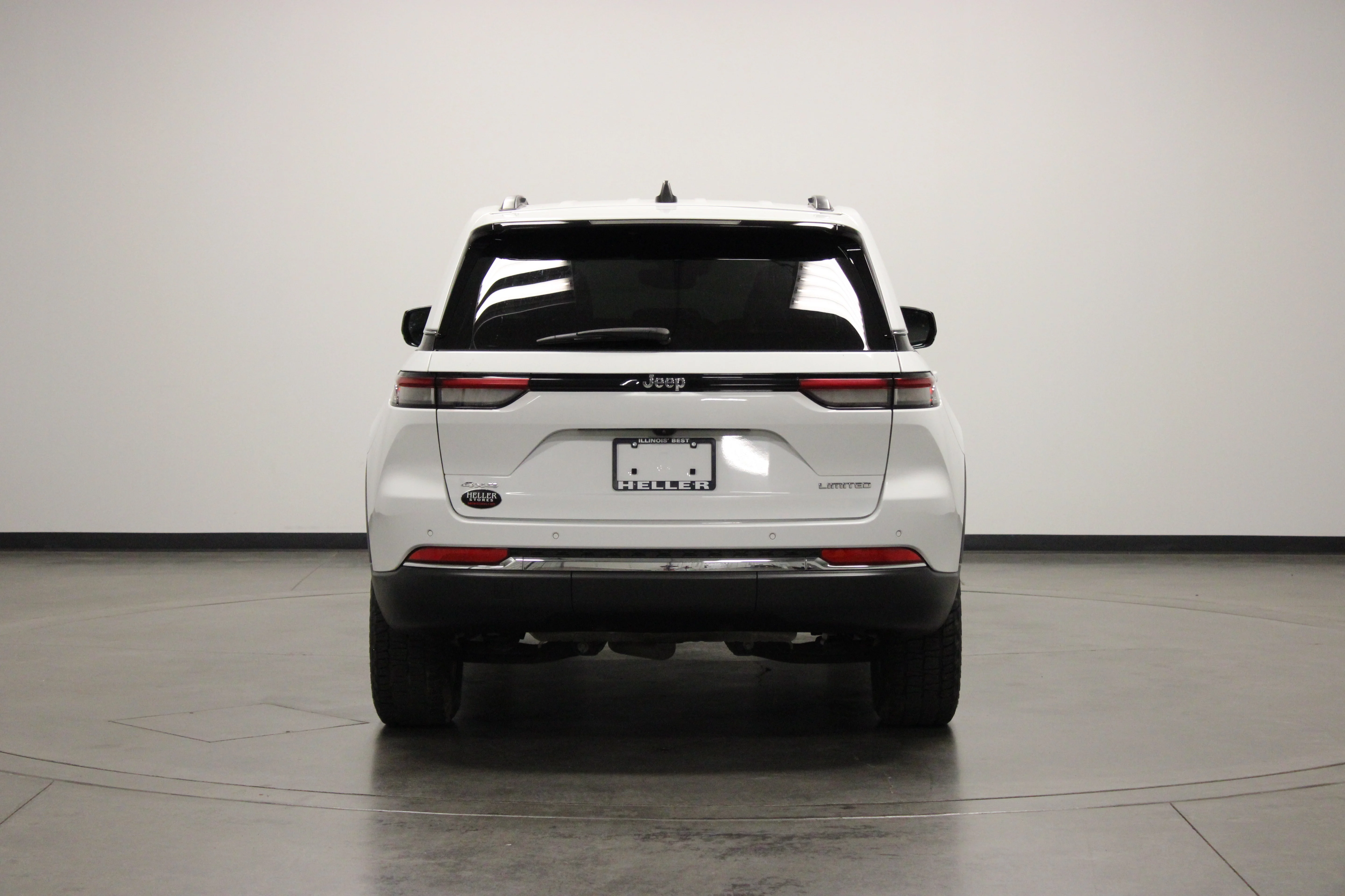 Used 2023 Bright White Clearcoat Jeep Limited image 7