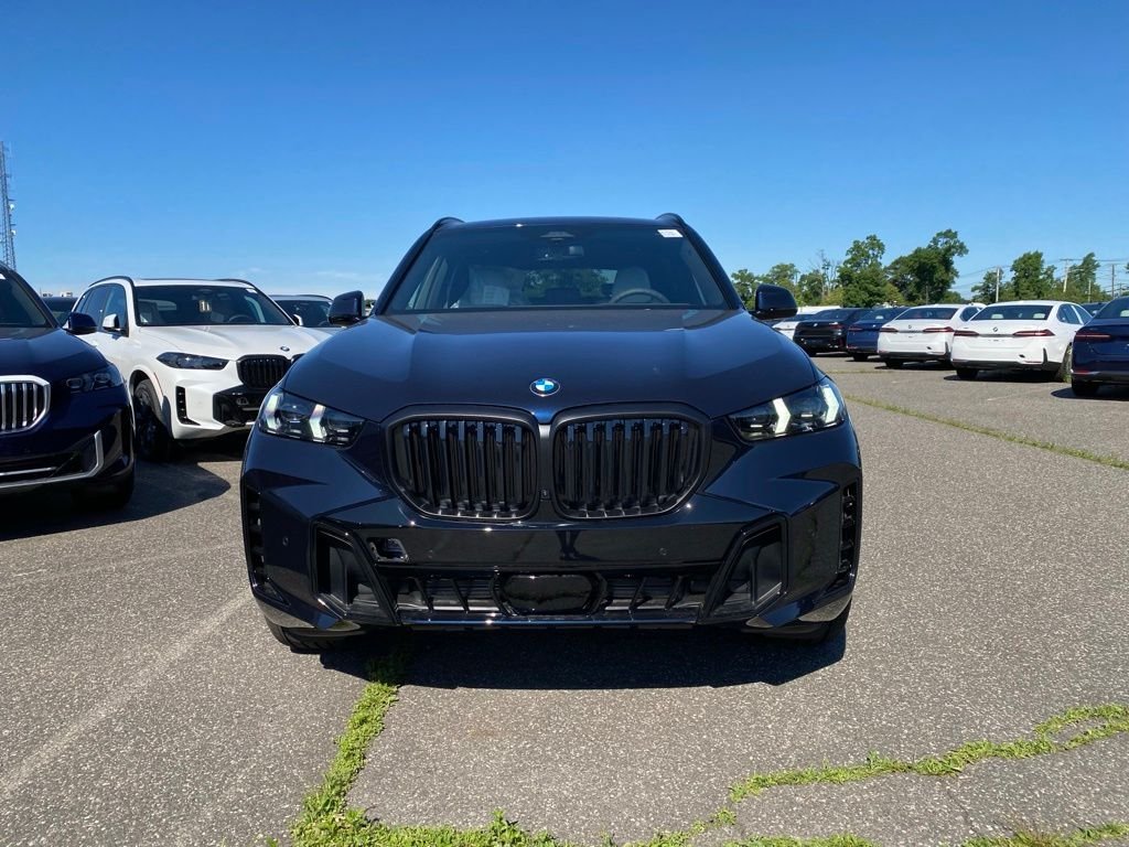 New 2026 Carbon Black Metallic BMW xDrive40i image 2