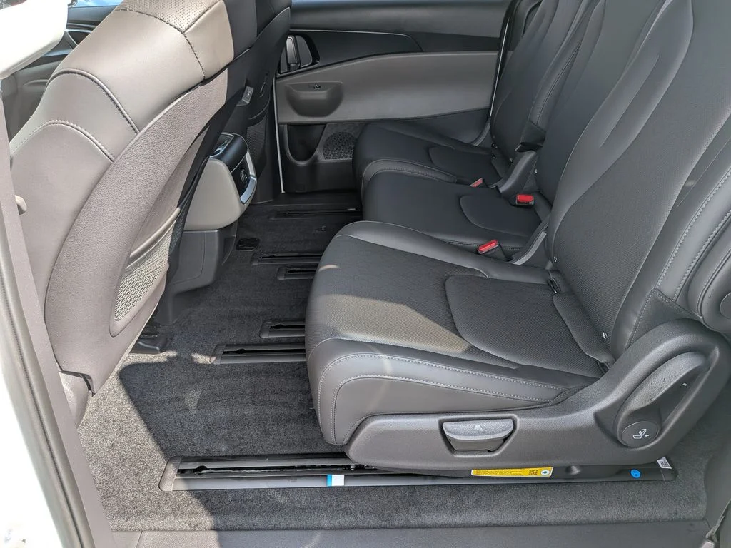 2026 Kia Carnival LXS - Photo 20