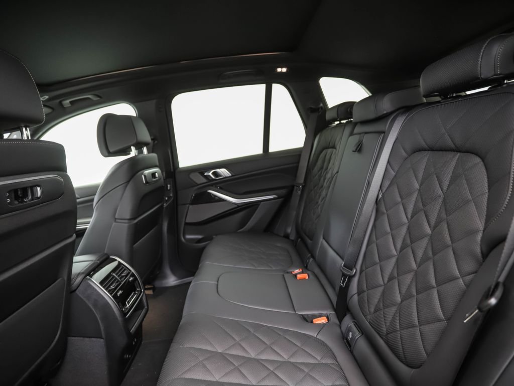 New 2026 Black Sapphire Metallic BMW xDrive40i image 22