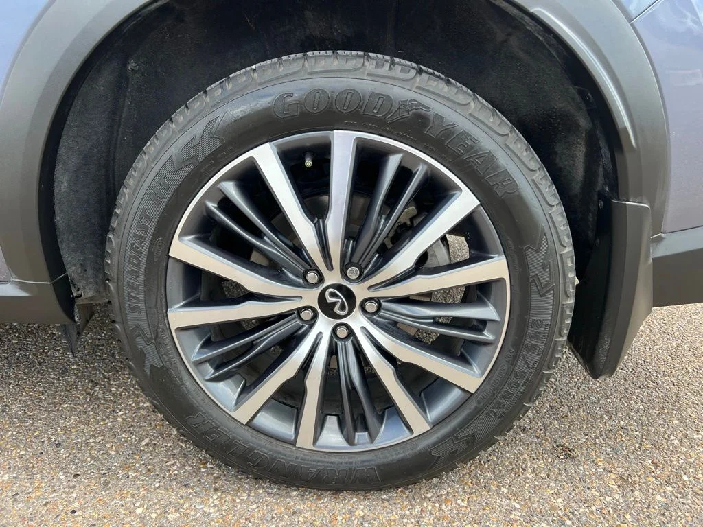 Used 2023 Blue INFINITI Sensory image 18