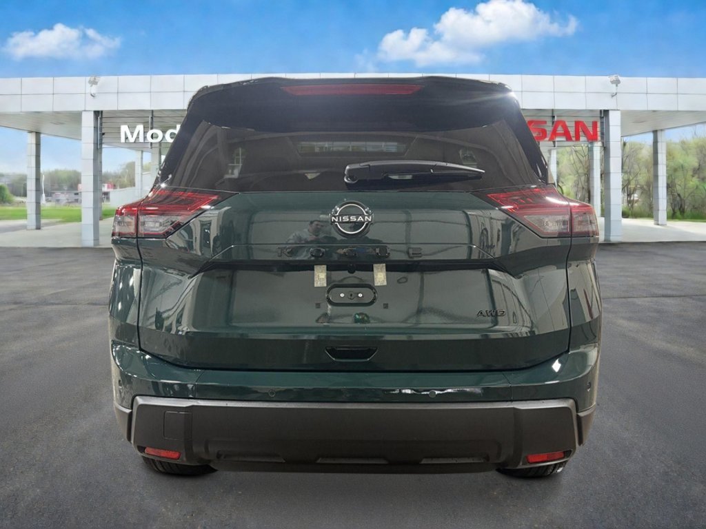 New 2026 Obsidian Green Pearl Nissan Dark Armor™ image 4