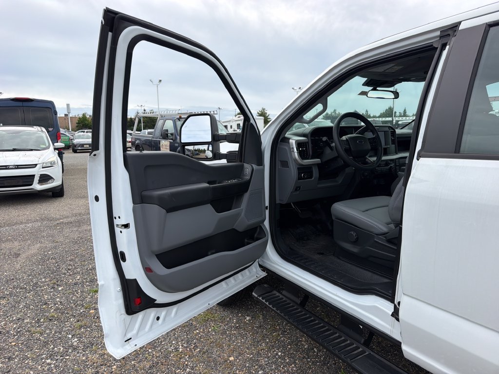 New 2026 Oxford White Ford F-250® XL image 14