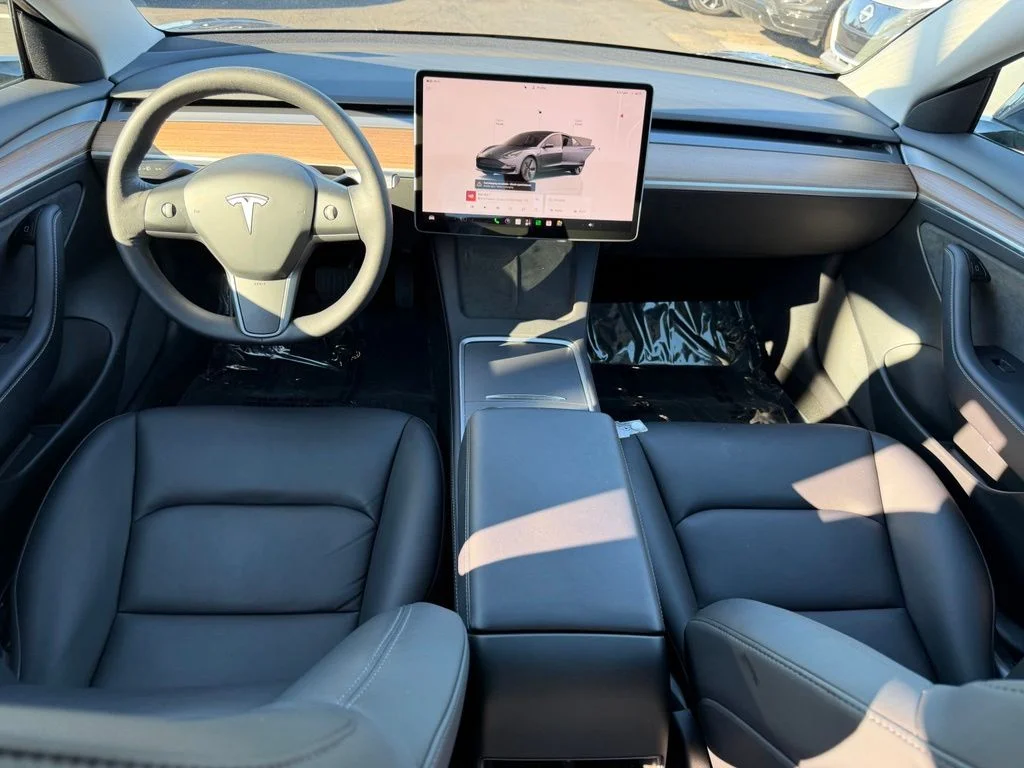 Used 2022 Midnight Silver Metallic Tesla Long Range image 17