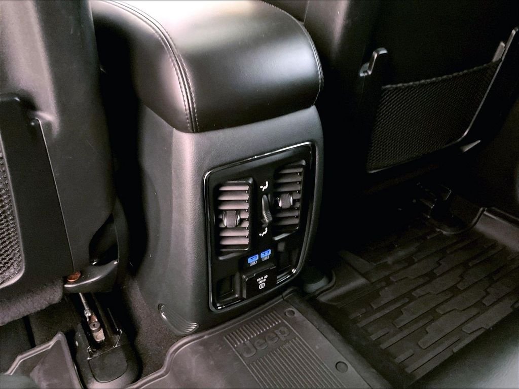 Used 2020 White Jeep Limited image 28