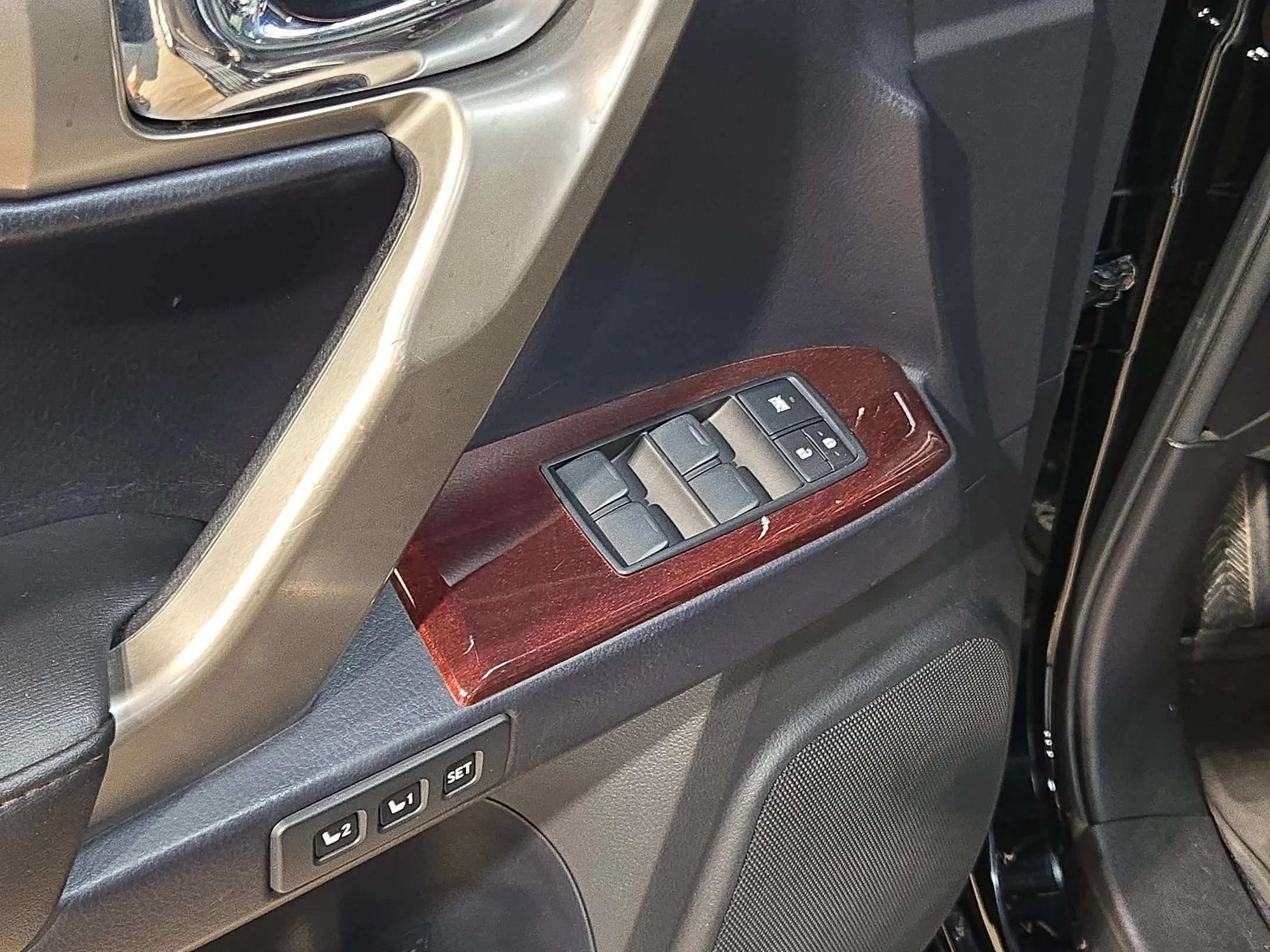 Used 2017 Black Onyx Lexus GX 460 image 21