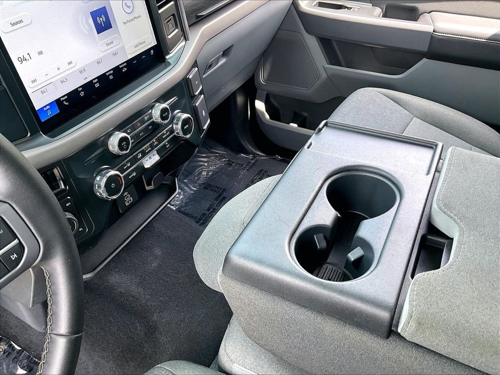 Used 2025 Agate Black Metallic Ford XLT image 19