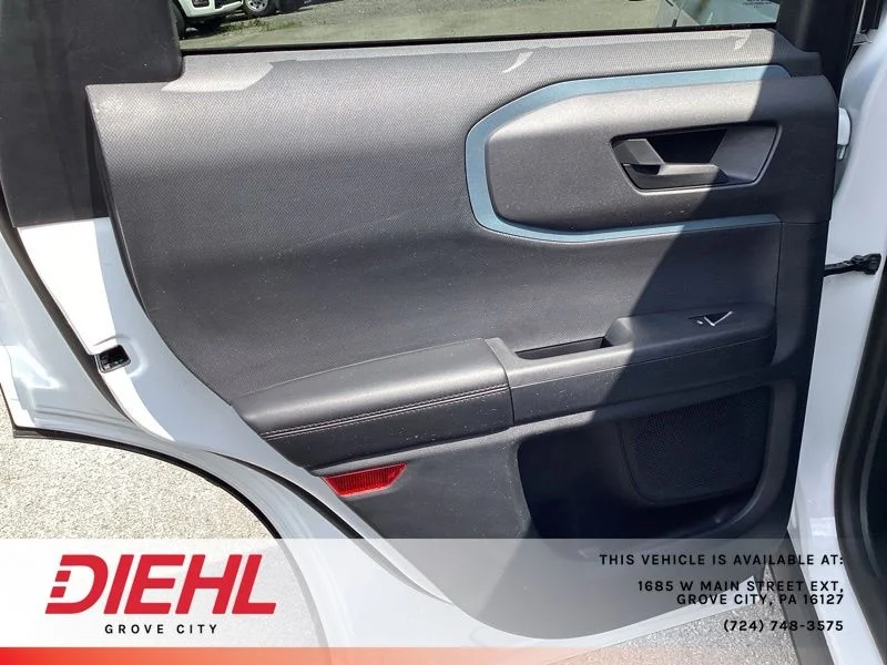 Used 2022 White Ford Badlands image 15