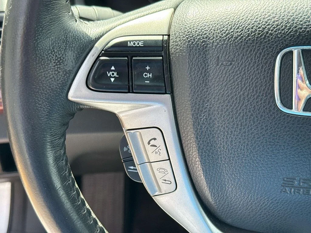 Used 2012 Silver Honda EX-L image 22