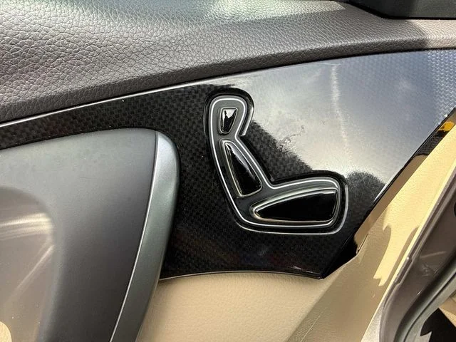 Used 2013 Brown Hyundai Base image 23