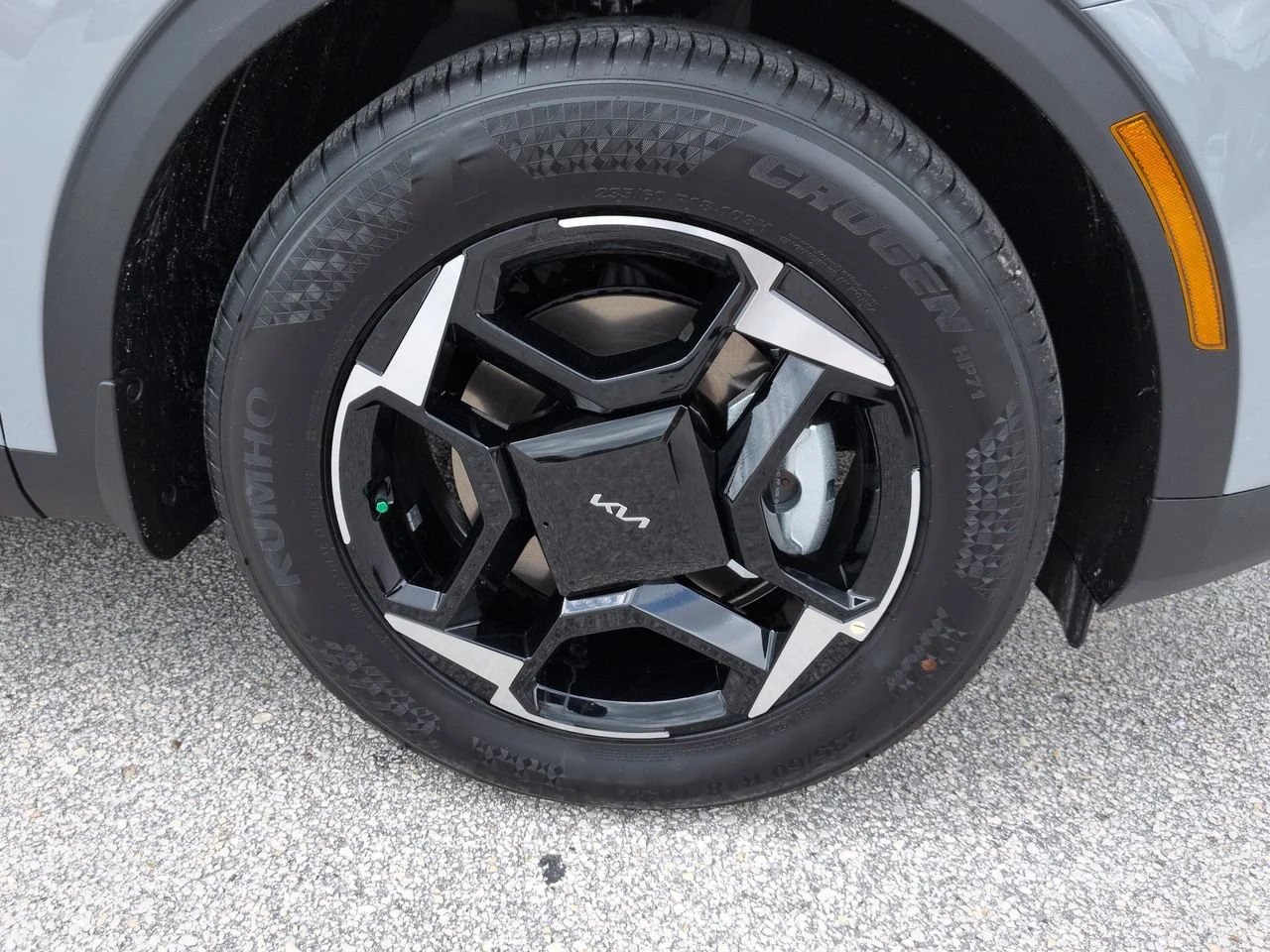 New 2027 Wolf Gray Kia EX image 11