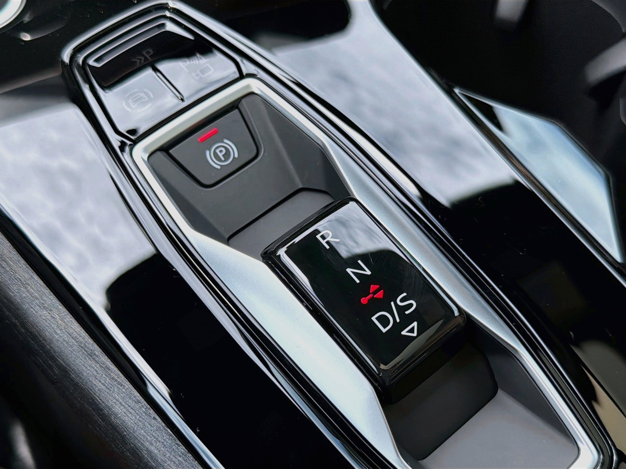 New 2026 Daytona Gray Pearl Effect Audi Premium Plus image 29