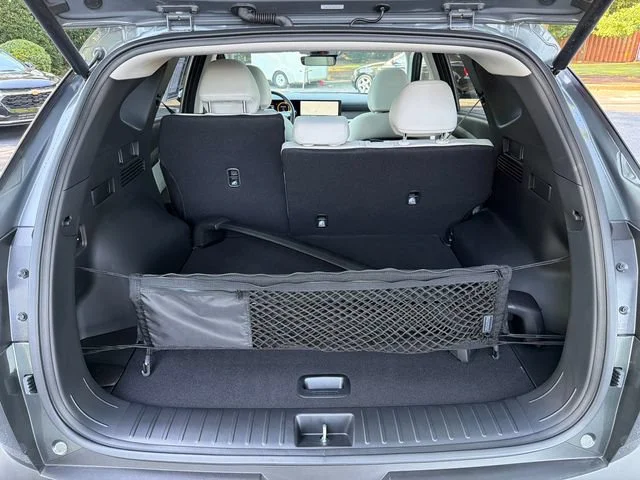 Used 2025 Gray Hyundai SEL Convenience image 18