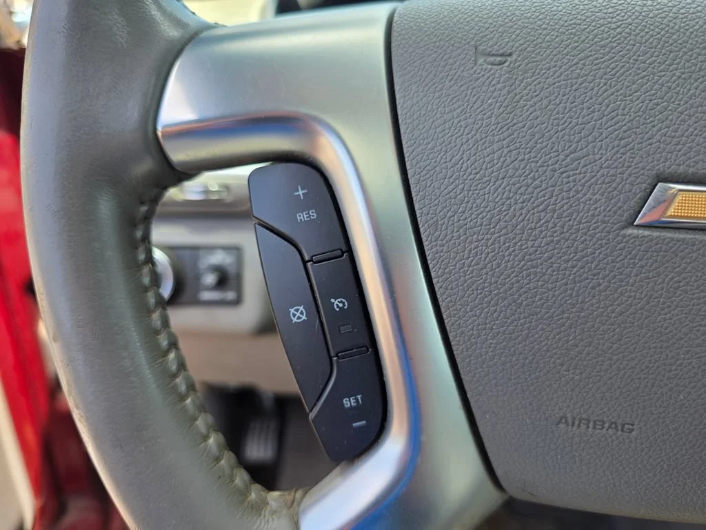 Used 2015 SIREN RED TINTCOAT Chevrolet LT image 22