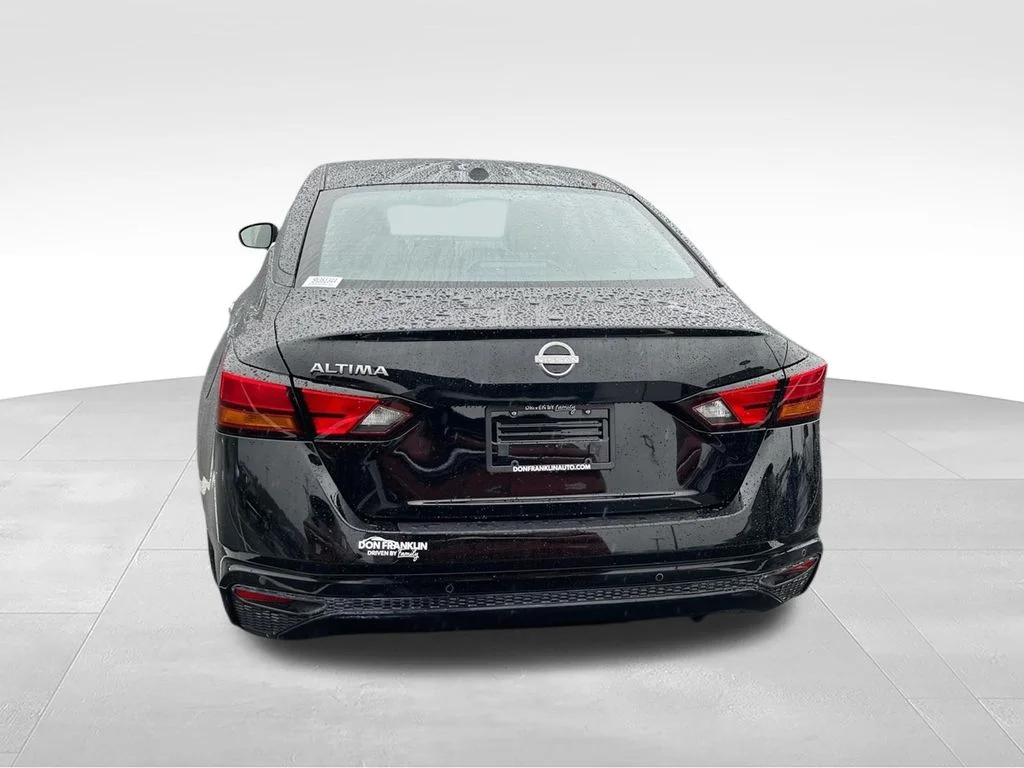 Used 2025 Black Nissan 2.5 SV image 9