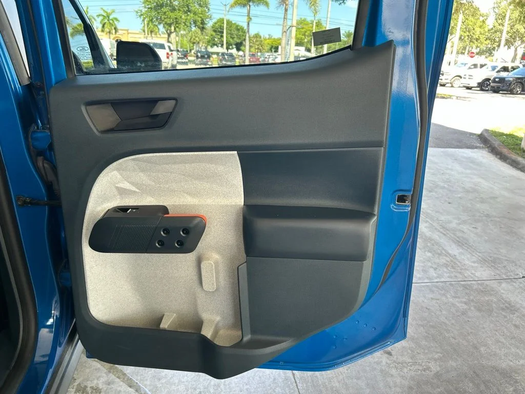 Used 2022 Blue Ford XLT image 29
