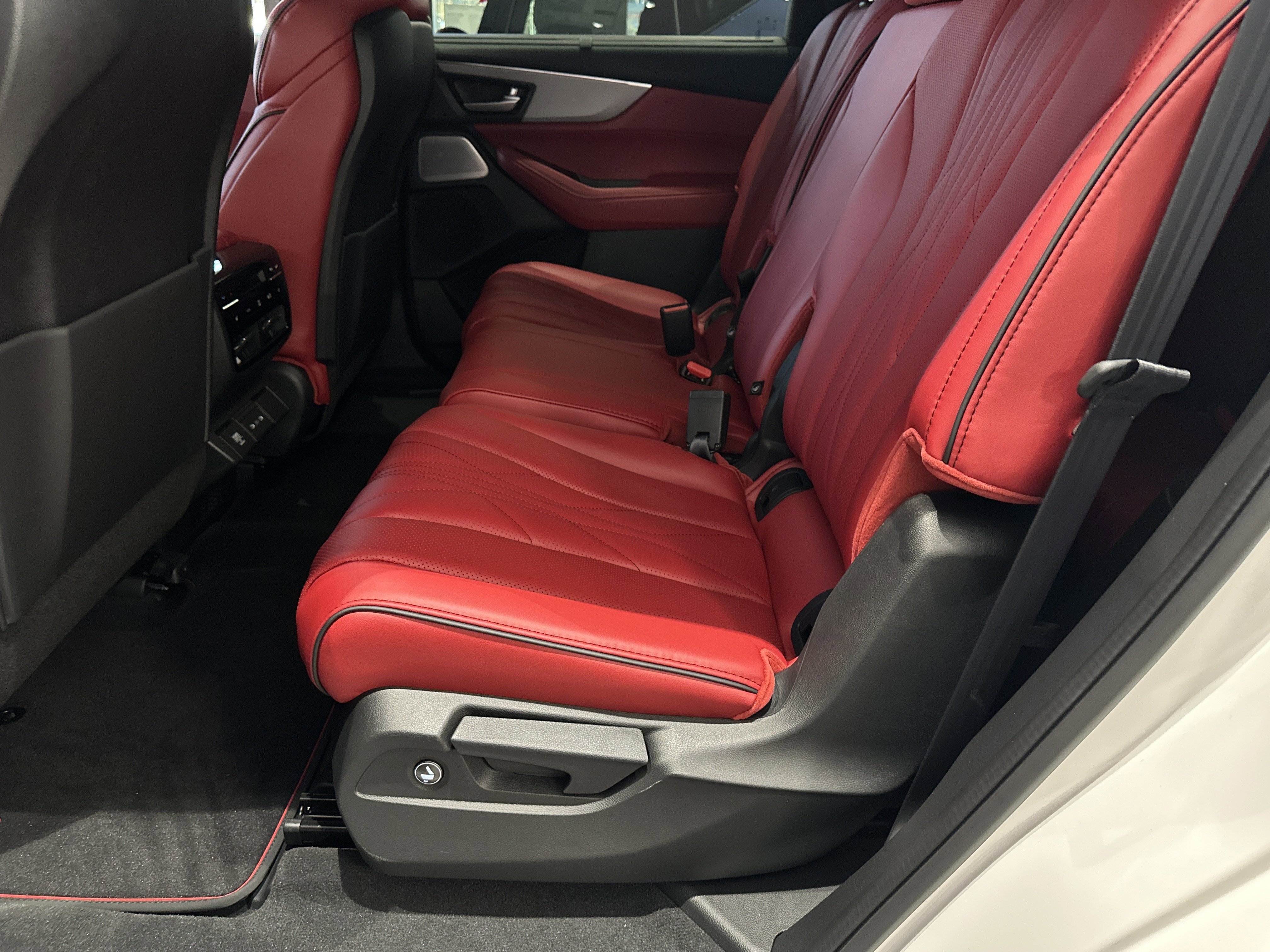 New 2026 White Diamond Pearl Acura w/A-Spec Advance Package image 14