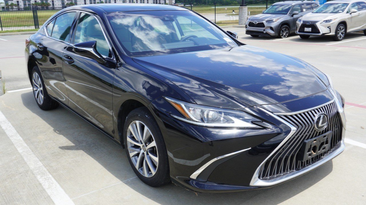 Used 2019 Black Lexus ES 350 image 3