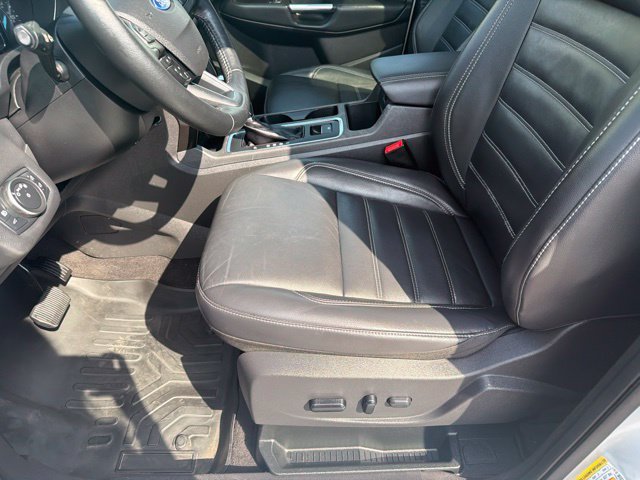 Used 2019 Silver Ford Titanium image 25