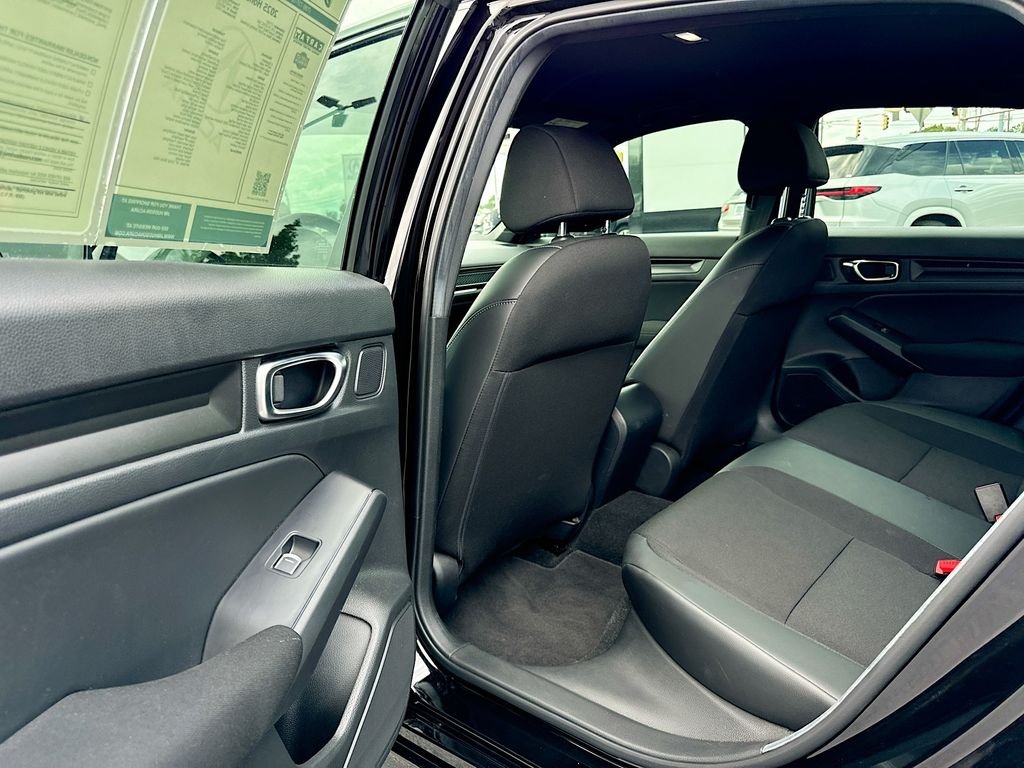 Used 2025  Honda Sport image 36