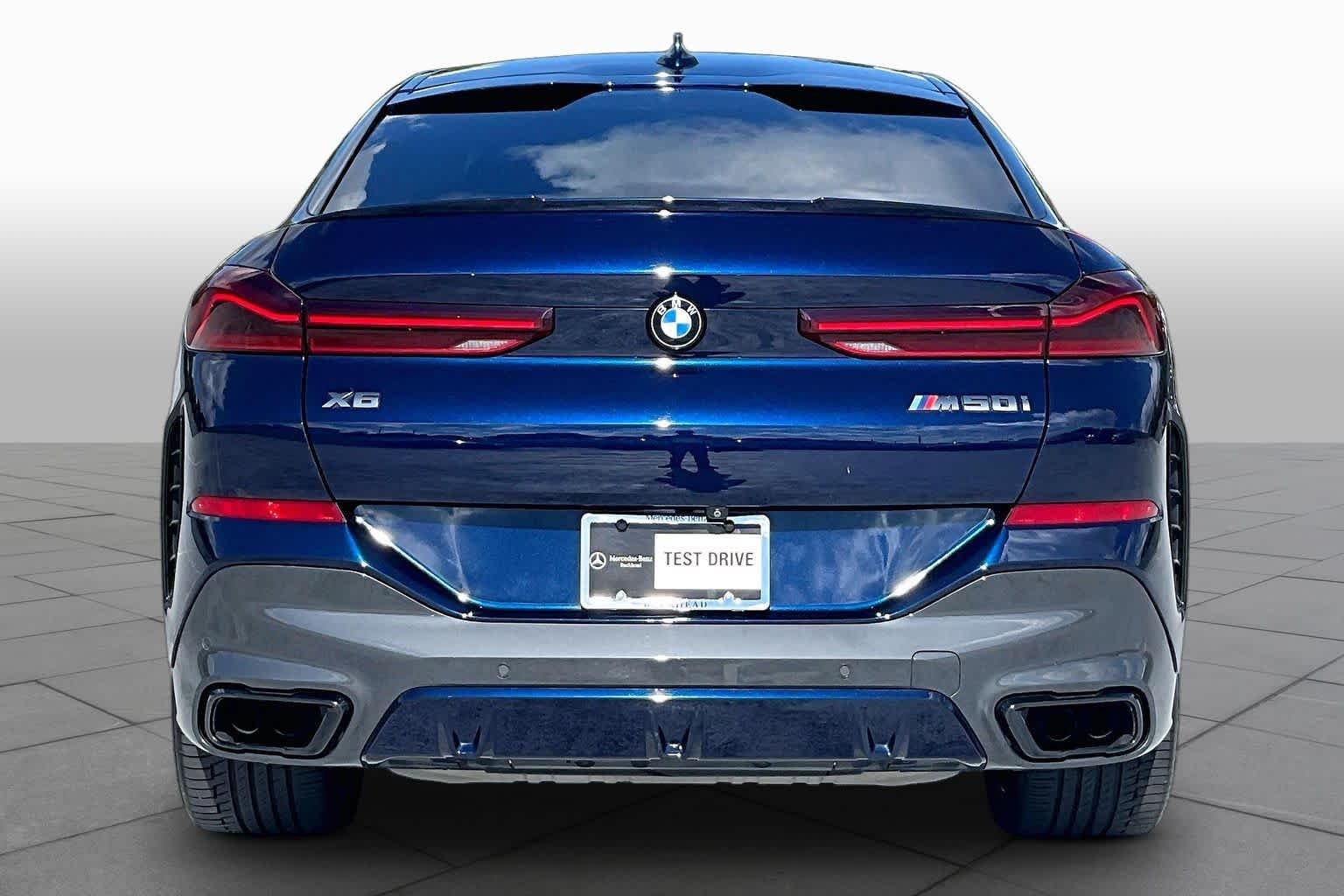 Used 2022 Tanzanite Blue II Metallic BMW M50i image 5