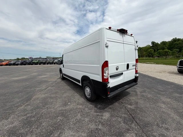 New 2026 Bright White Clear-Coat Exterior Paint RAM Tradesman image 5