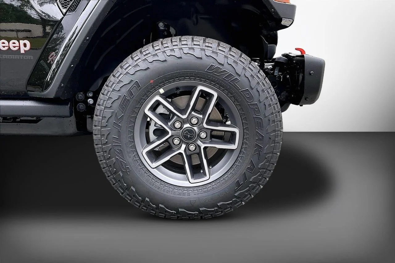 New 2026 Black Clearcoat Jeep Mojave X image 32