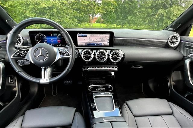Certified Used 2025 MANUFAKTUR Hyper Blue Metallic Mercedes-Benz CLA 250 image 4