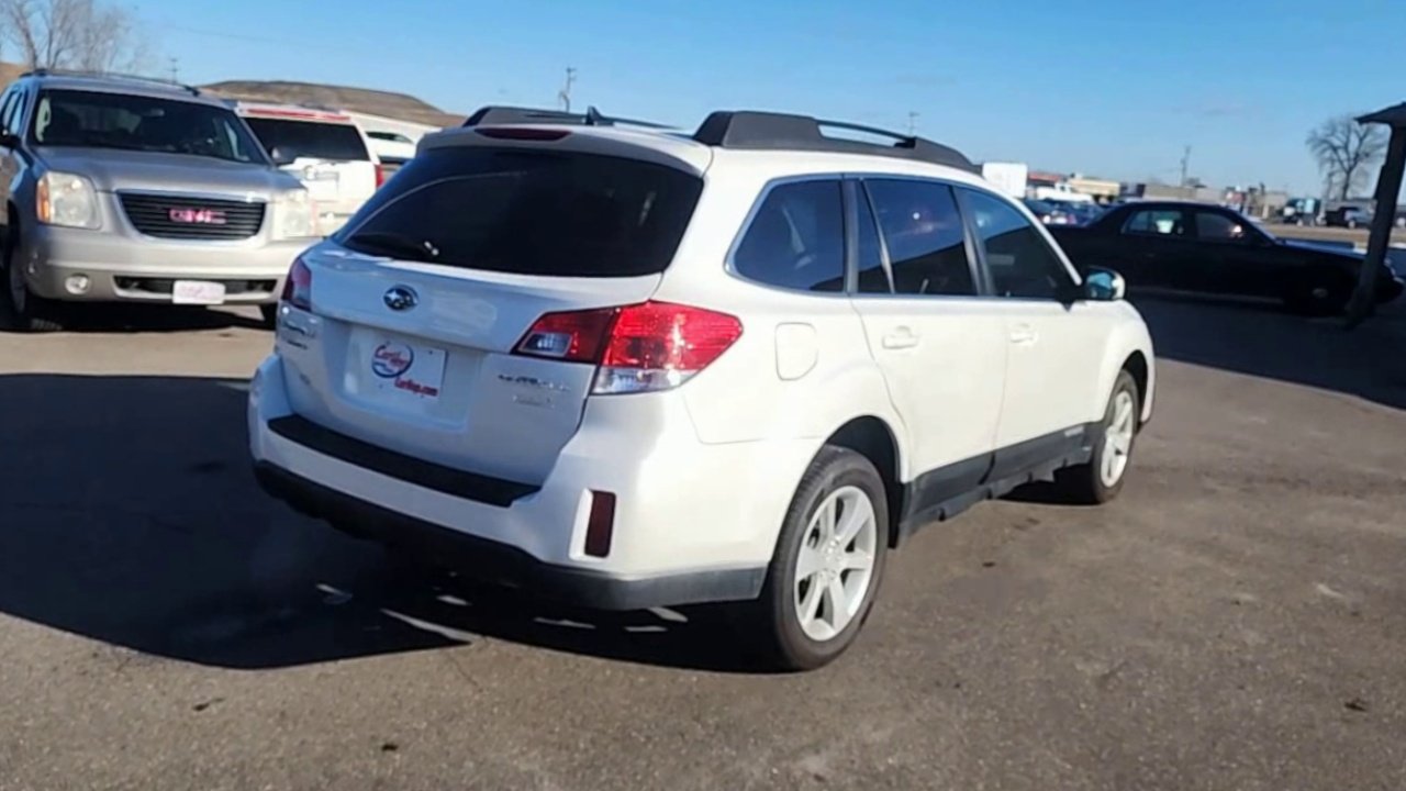 2014 Subaru Outback 2.5i Premium photo 2